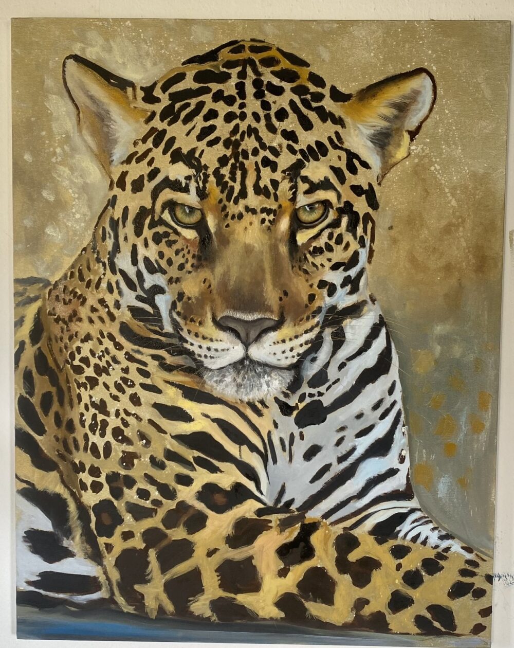 Quadro dipinto a olio di un leopardo in primo piano