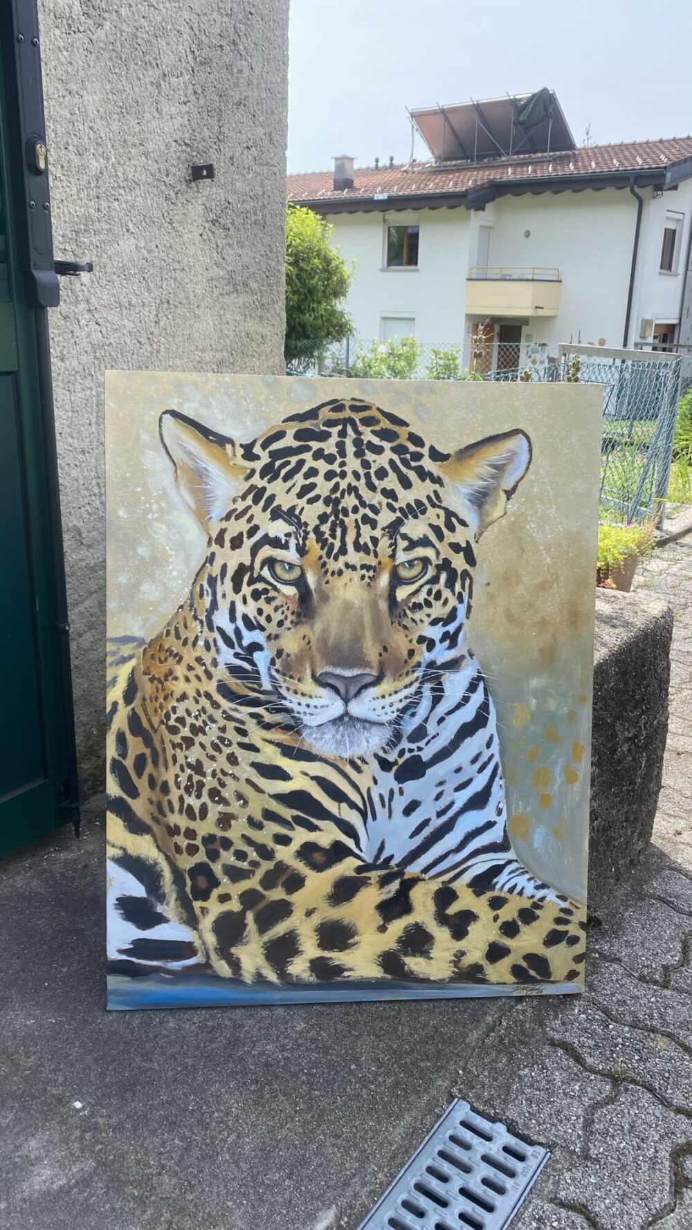 Quadro dipinto a olio di un leopardo in primo piano